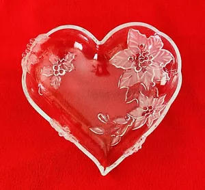Piatto da portata in vetro fiorito natalizio a forma di cuore "Mikasa" Poinsetta - Foto 1 di 12