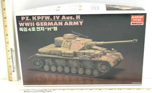 Academy Minicraft Korea Pz.Kpfw.IV Aus.H WWII German Army Tank 1/35 Model Kit - Picture 1 of 3