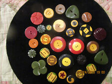 A FABULOUS GROUP OF  30 BEAUTIFUL BAKELITE BUTTONS - COOKIE CUTTER - WAFFLE ++++