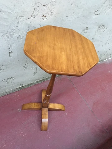 OCTAGONAL SIDE HALL TABLE Americana Colonial COHASSET HAGERTY | MCM SCAN DESIGN Cover