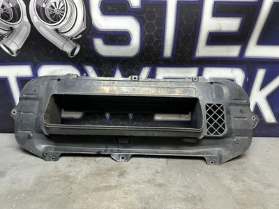 2006-2007 Subaru Impreza WRX воздуховод вентиляционного отверстия капота 06-07 - Изображение 1 из 4