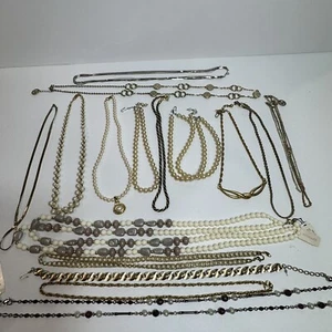 16 collane vintage corona trifari pietre perle tono oro argento - Foto 1 di 11