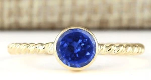 Anillo de tanzanita azul real natural de oro amarillo liso de 14 quilates y forma redonda de 1,50 quilates - Imagen 1 de 4
