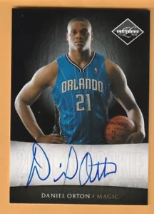 Autógrafos limitados al día siguiente Daniel Orton AUTO 2010-11 #17/99 Kentucky Wildcats - Imagen 1 de 2