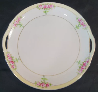 Plato de pastel Nippon pintado a mano rosas rosadas crema y dorado alrededor de 1891-1921 Foto 1 de 4