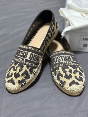 Dior Granville marrom dourado bege logotipo leopardo bordado espadrille liso 39 EUA 9 - Imagem 1 de 4