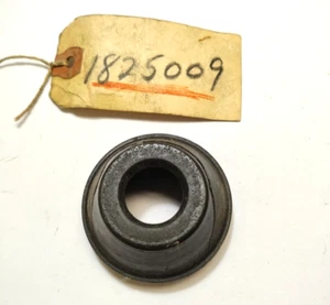 1957-1961 Dodge Plymouth Chrysler Desoto 300 Lower Ball Joint Seal 1825009 NOS - Picture 1 of 3