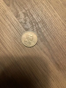 2000 D Sacagawea One Dollar Coin US Liberty Gold Color - Picture 1 of 2