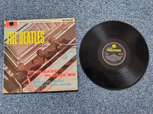 THE BEATLES PLEASE PLEASE ME MONO PARLOPHONE 4TH PRESS PLAYS OK SLEEVE WEAR 1N - Picture 1 of 8