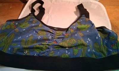 Sujetador deportivo Tomboy X sin almohadillas pulóver inalámbrico elástico 2X azul verde cactus en muy buena condición Foto 1 de 4