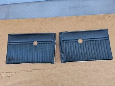 Pontiac GTO Lemans 1966 convertible interior paneles traseros 'puerta' negro usado OEM Foto 1 de 4