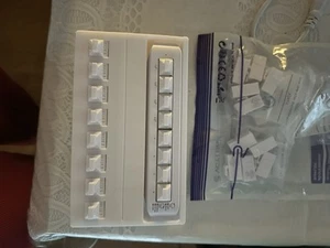 Ubiquiti8-port Lite 8 PoE Gigabit Switch (USW-Lite-8-POE (52W)) w/patch pnl stnd - Picture 1 of 4
