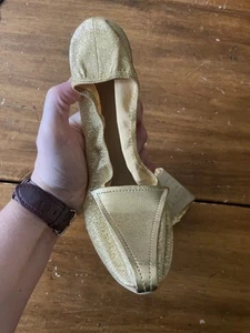 Vintage Rare Bertlyn New York Folding Gold Flats Shoes Size Large L 8-9 8 9 - Picture 1 of 5