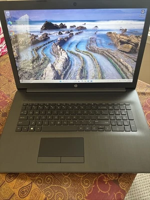 17-ca0096nr laptop Windows 11 8gb 1tb And A9 - Image 1 of 4