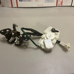 301580-0002 08-13 Toyota Lexus Tail Gate Latch/ Lift Actuator Multi Models + - Bild 1 von 6