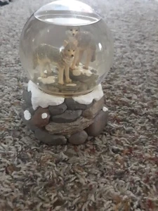 Wolves 2, 5.7" high Snow Globe Music Box #2091 "Free as the Wind" 1980's - Picture 1 of 2