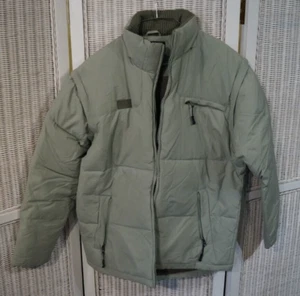 FILA Men's Down Feather Winter Jacket Removable Sleeves Size L/XL Green Coat - Picture 1 of 3