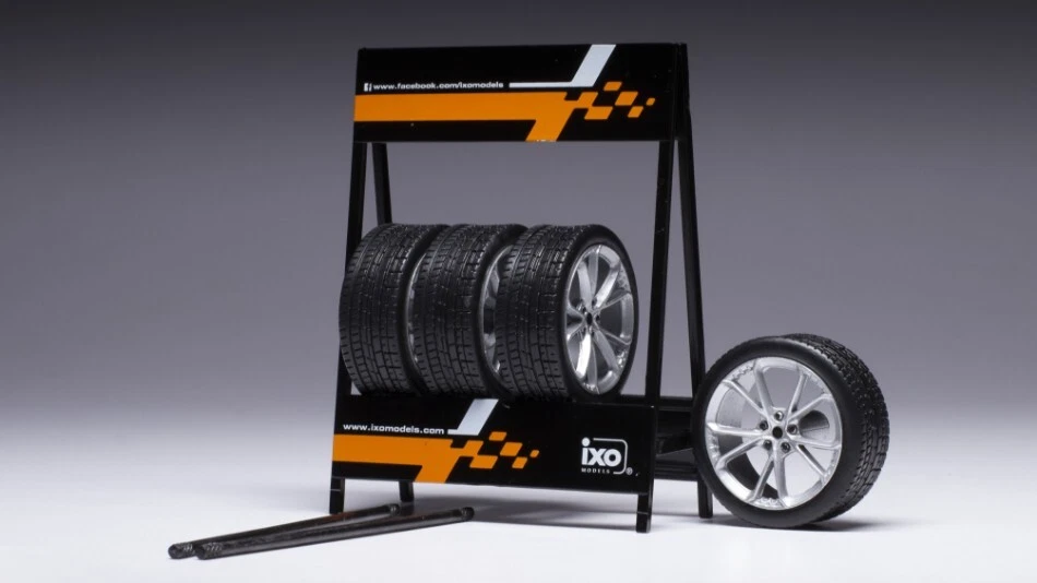 Set 4 Wheels Hyundai Silver 1:18 Model IXO MODEL - Immagine 1 di 1