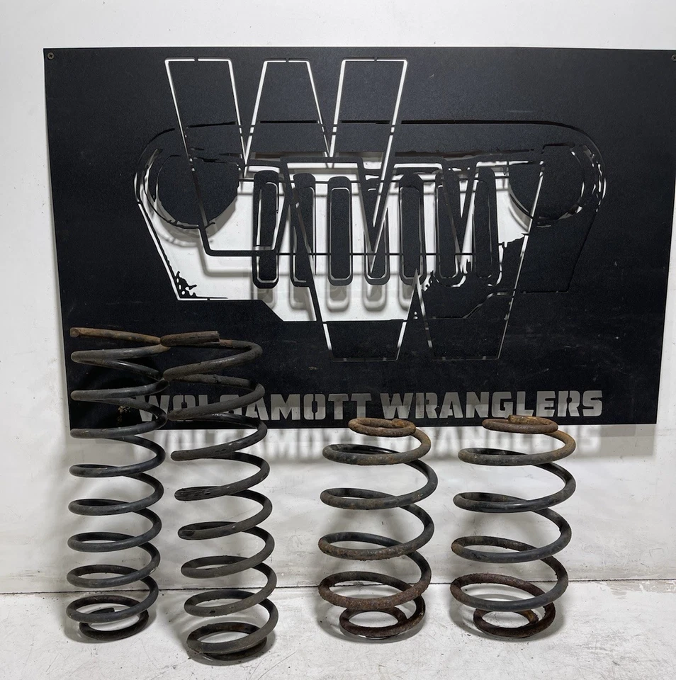 Factory Front & Rear Coil Springs Set of 4 97-06 Jeep TJ Wrangler OEM CC 30 - Image 1 of 4