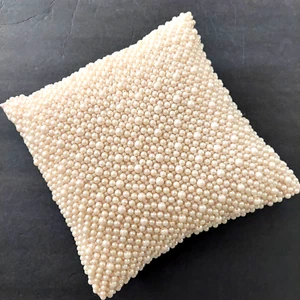 "Almohada decorativa Thro by Marlo Lorenz rosa perla 12"" x 12" - Imagen 1 de 6