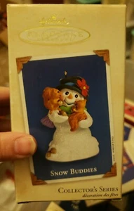 2003 Hallmark Andenken 6. Snow Buddies Serie Schneemann & Eichhörnchen Ornament Neu im Karton - Bild 1 von 2