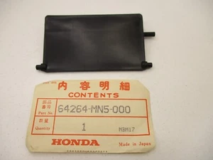Honda GL1500 Gold Wing NOS OEM Right Air Duct Lid # 64264-MN5-000 GL 1500 - Picture 1 of 4