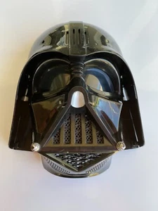 2013 Hasbro Star Wars Darth Vader Electronic Voice Changer Helmut & Sound Bites - Picture 1 of 2