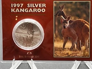 1997 Australia  One Dollar Silver Kangaroo 1 ounce .9999 fine silver - Picture 1 of 4