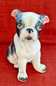 Estatuilla vintage de porcelana blanca y negra del Boston Terrier sentado de 8" Japón - Imagen 1 de 7