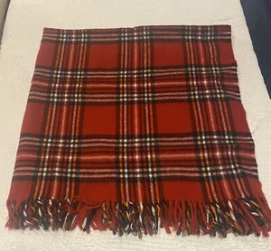 Vintage Wolle Plaid Decke rot Schottenkaro Fransen Picknick Stadion Überwurf 55x52 ohne Etikett - Bild 1 von 2