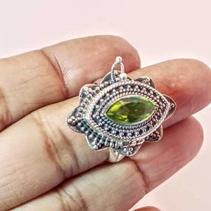 Poison Ring, Peridot Gemstone Handmade Poison Ring, 925 Sterling Silver Box Ring - Picture 1 of 7