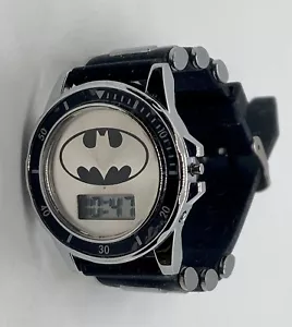 OROLOGIO BATMAN Accutime DC comics batteria nuova giorno/data cinturino nero/argento - Foto 1 di 8
