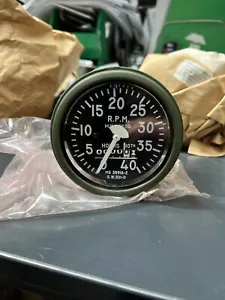 stewart warner tachometer and hour meter 4000rpm 501D1-GP1 nsn 6680-00-825-2076 - Foto 1 di 8