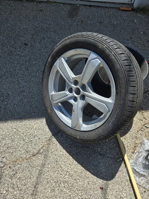 Llanta Chevrolet Volt LT 2016 2017 2018 2019 17" OEM con neumático de repuesto Foto 1 de 3