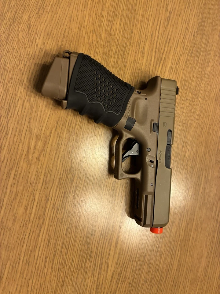 Brand New Umarex Glock 19x- 25+ CO2 cartridges - Image 1 of 4