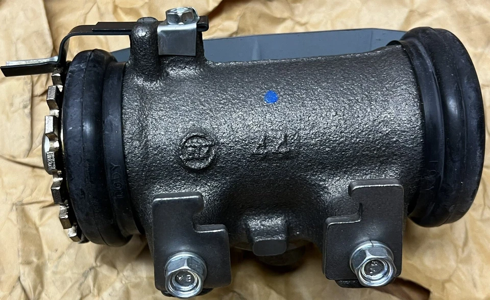 Cilindro rueda freno trasero ISUZU 1-47600558-1, 94050884 Foto 1 de 4