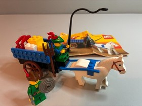 LEGO 1877  Crusader's Cart Forestmen complete with instructions