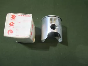 SUZUKI RM250 RMX250 88-97 ENGINE PISTON & RING NOS STD 12110-28C12-0F0 - Picture 1 of 5