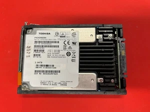 EMC 3.2TB 12G 2.5INCH SAS SSD w/Caddy , 005051739,  118000188 - Picture 1 of 3
