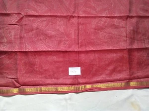 Silk offcut from genuine vintage Indian sari, sold by the yard - Picture 1 of 2