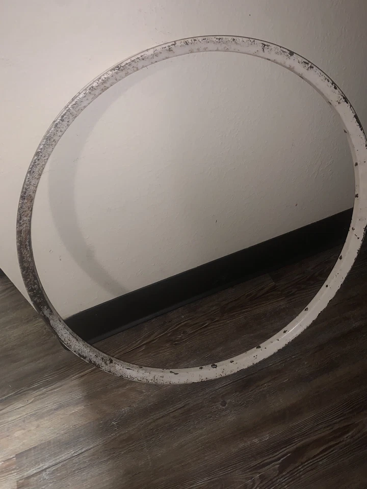 "Llanta Schwinn vintage sin marca 26"" Phantom Jaguar Typhoon Corvette Tiger" Foto 1 de 4