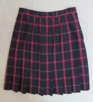 Valerie Stevens 100% wool knee length black/red plaid pleated skirt SZ 10 USA - Image 1 of 4