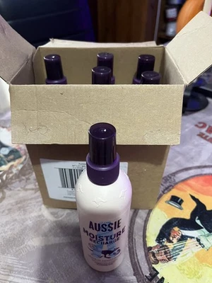 Aussie Miracle Moist Conditioning Spray, for dry and brittle Hair, 250 ml x 6  - Image 1 of 4