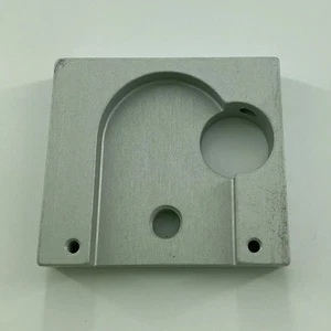 1650/719 BRACKET PLATE - Picture 1 of 1