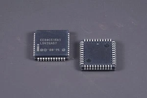 Lot of 2 EE80C51RA1 Intel Microcontroller MCU 8-Bit 32 I/O 512B RAM 5V 44-PLCC - Picture 1 of 1