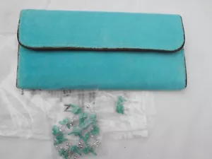 AVON FUN IN THE SUN GIFT SET - TERRY CLOTH JEWELRY ROLL & TURQUOISE NECKLACE & E - Picture 1 of 3