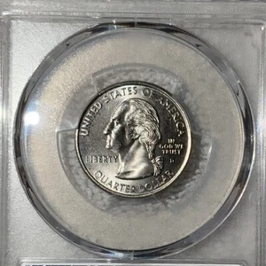 Stunning Uncirculated Rare 2000 D Massachusetts State Quarter MS 65 - Picture 1 of 2