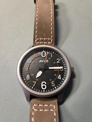 Men's avi-8 hawker hurricane 4053 in excellent condition!! - Image 1 of 3