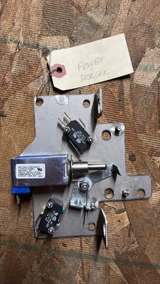 Speed Queen Door Lock Assembly #F8632401, F8340501 - Image 1 of 3