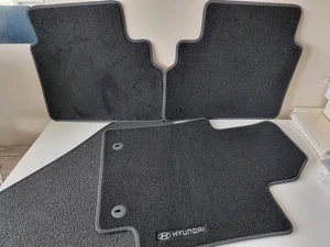 Genuine Hyundai Kona Floor Mats Set 2023-on Red Stitch | BE143ADE10 - Picture 1 of 5